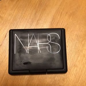 NARS blush in Outlaw